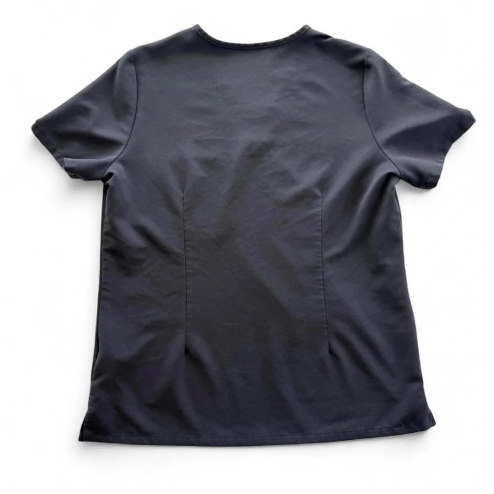 Women’s FIGS Dark Grey Medical Technical Collection V Neck Scrub Top - Picture 2 of 4